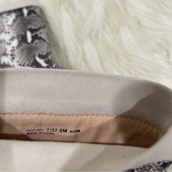 Women’s 42 Gold Ojai Snake Print Leather Grey Boots 7 US! - Picture 8 of 9